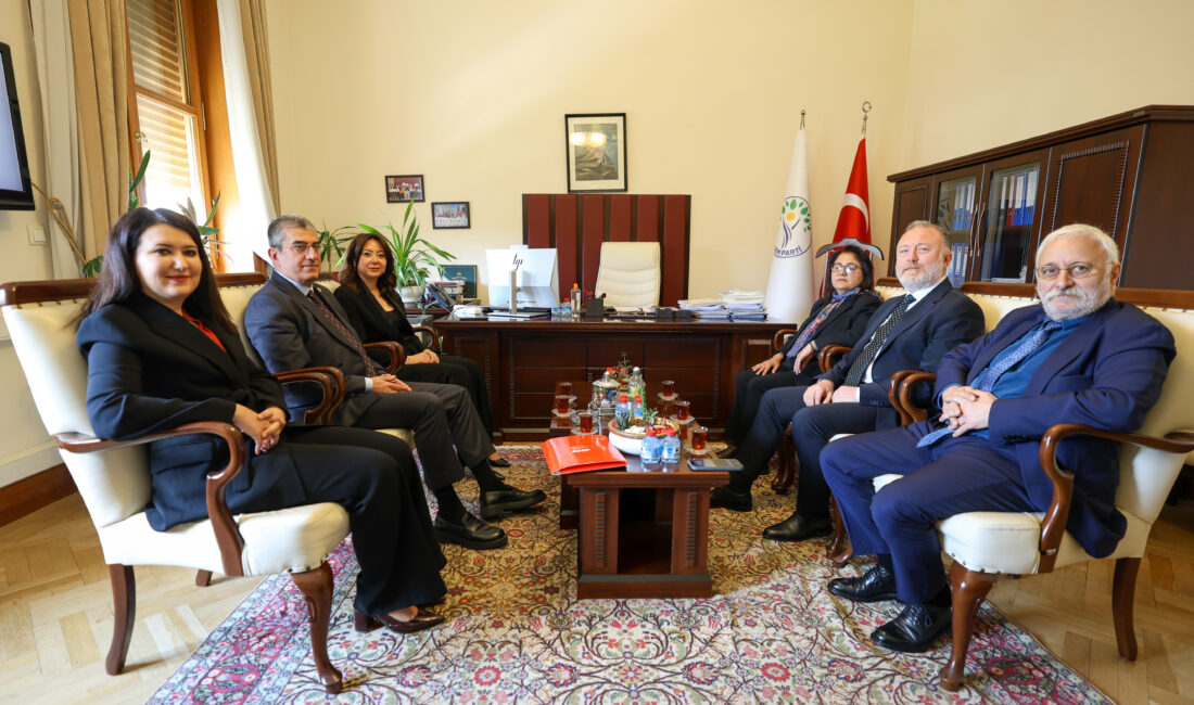 CHP Grup Başkanvekili Gökhan Günaydın başkanlığındaki heyet, Türkiye Büyük Millet