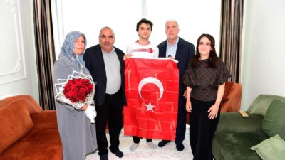 MALATYA / TEKHA Malatya’da Hüseyin Efe Turan’ın (17), odasına astığı