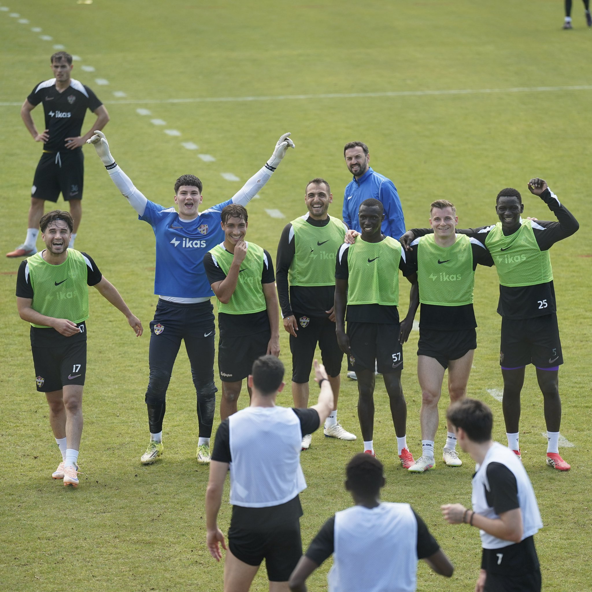 Fenerbahçe ile berabere kalarak Süper Lig’e tutunan Eyüpspor’da Anıl Yaşar