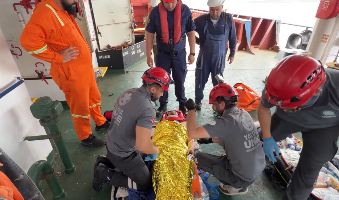 YALOVA / TEKHA Yalova Esenköy açıklarında bulunan yabancı bayraklı bir