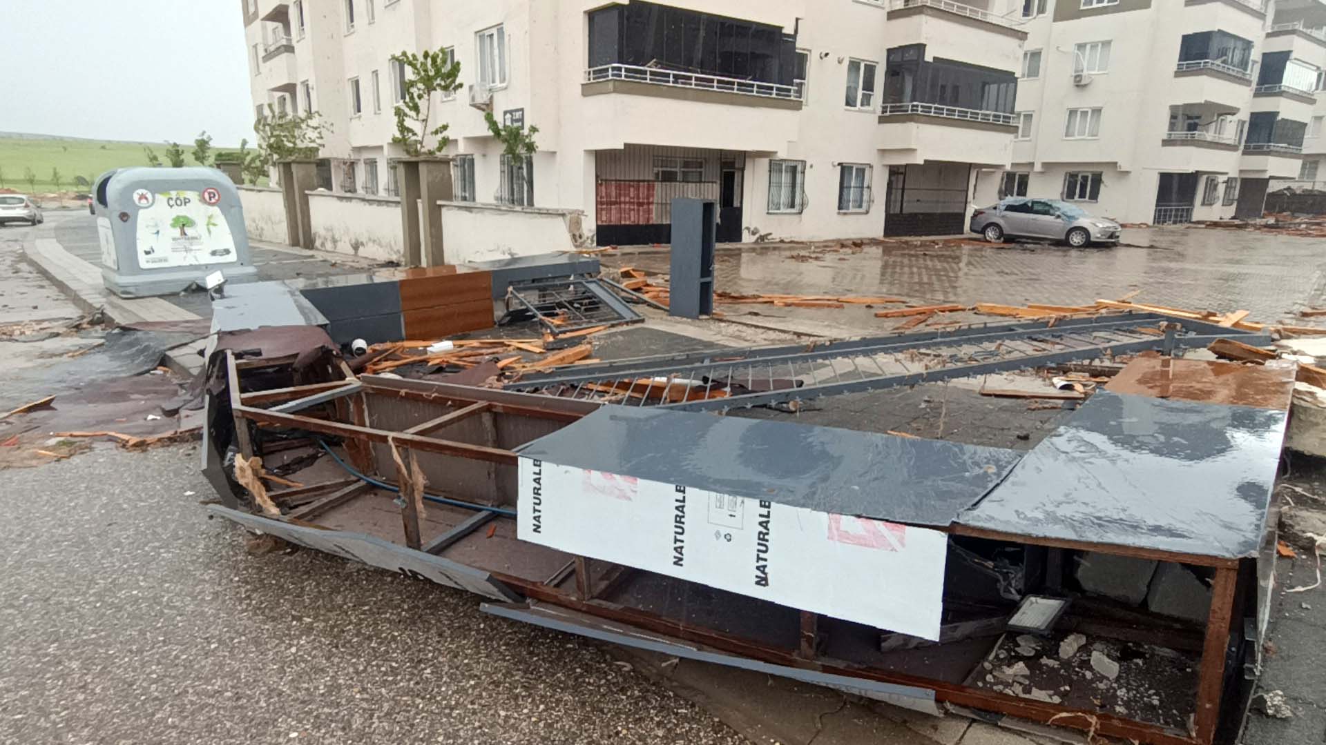 Gaziantep’te dün öğleden sonra aniden etkili olan sağanak, dolu ve