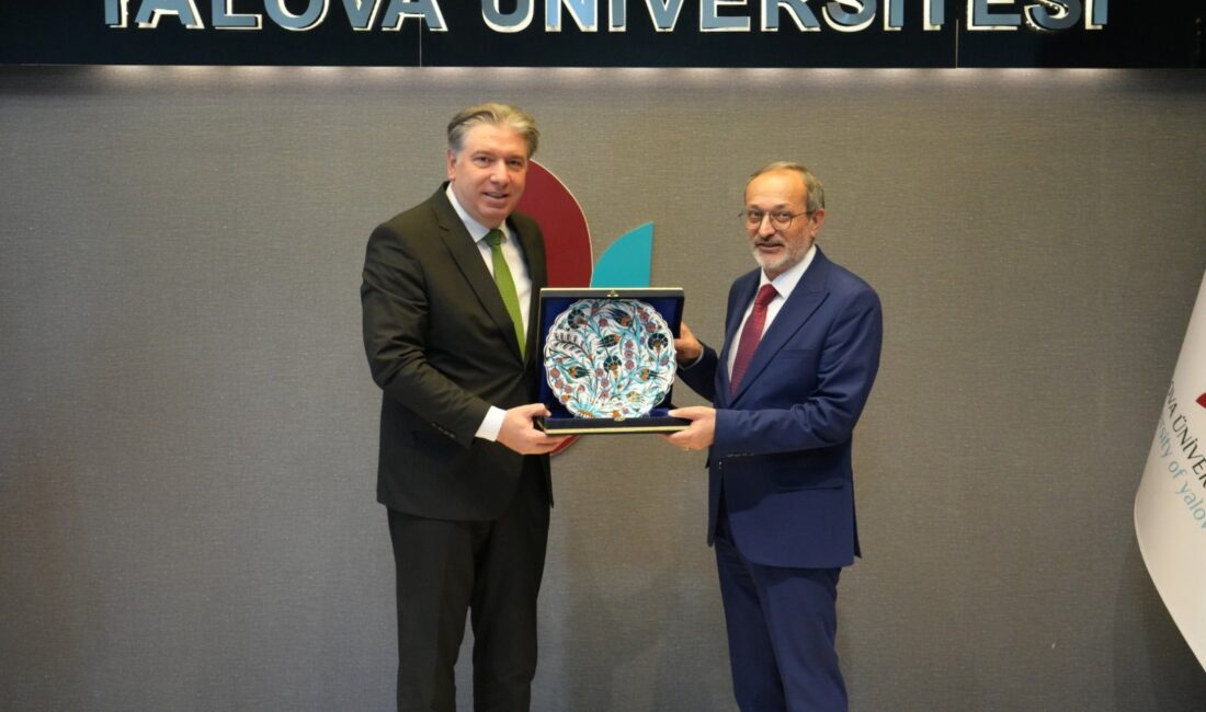 Yalova Üniversitesi, Bingöl Üniversitesi Rektörü Prof. Dr. Erdal Çelik’i ağırladı.