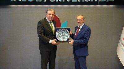 Yalova Üniversitesi, Bingöl Üniversitesi Rektörü Prof. Dr. Erdal Çelik’i ağırladı.