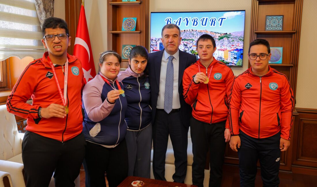 BAYBURT / TEKHA Bayburt Valisi Mustafa Eldivan, Engelliler Haftası kapsamında
