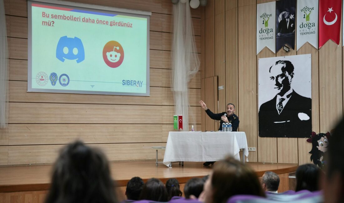 Tekirdağ İl Emniyet Müdürlüğü tarafından öğretmenler, veliler ve üniversite öğrencilerine
