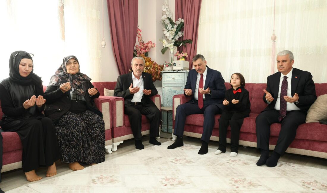 İçişleri Bakanı Mustafa Çiftçi, Kurban Bayramı programları kapsamında aziz şehit