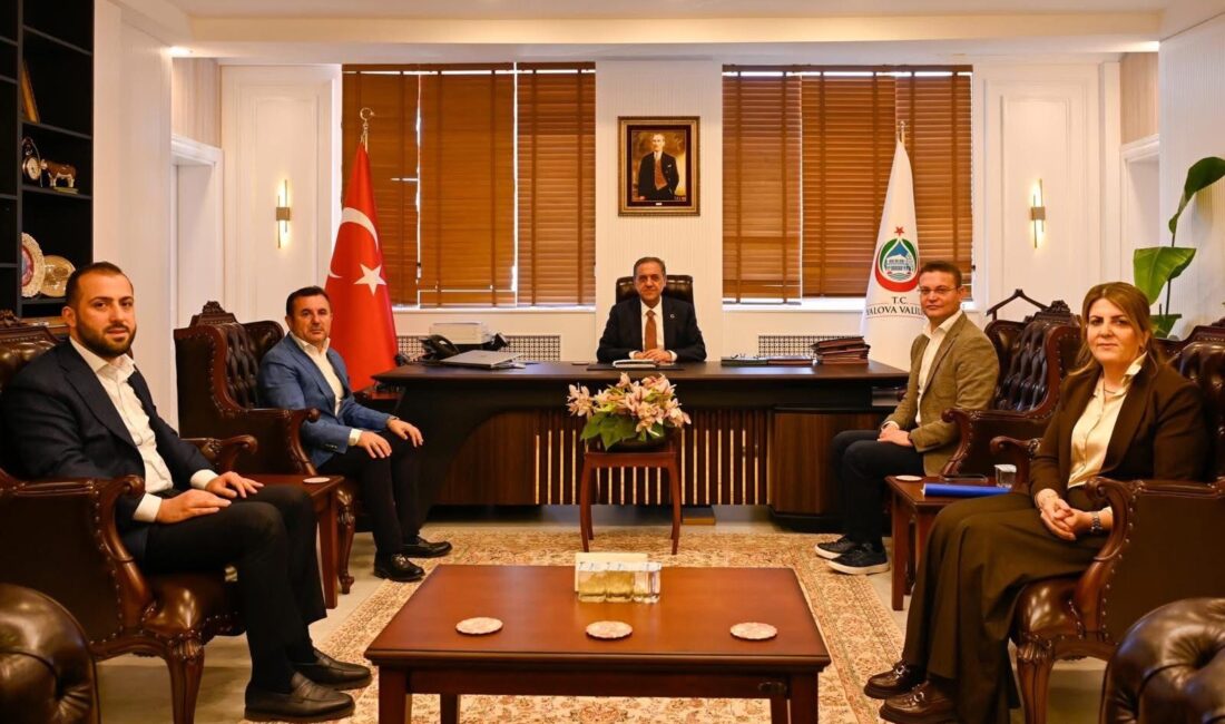 Yalova Valisi Dr. Ahmet Hamdi Usta, Yalova Avrasya Giyim ve