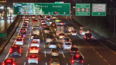 İstanbul’da Kurban Bayramı tatili nedeniyle bazı bölgelerde trafik yoğunluğu yaşanıyor.