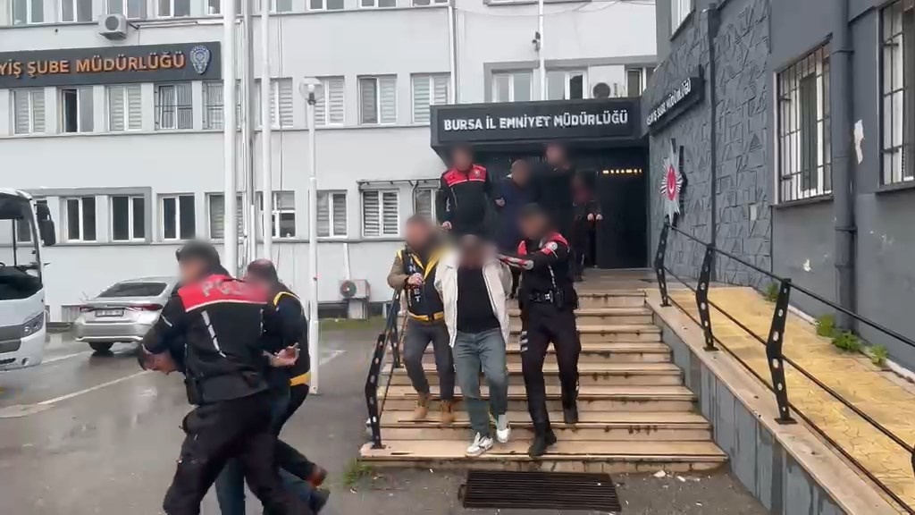 &nbsp; Bursa’nın Gürsu ilçesinde, borcu nedeniyle hakkında icra takibi başlatan