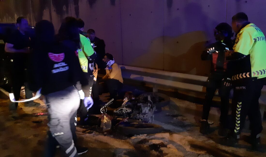 Kocaeli’nin Körfez ilçesinde iki motosiklet, bir hafif ticari araç ve