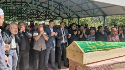 Malatya’da lokomotif bakım atölyesinde görev yapan Aslan İdikurt (55), saha