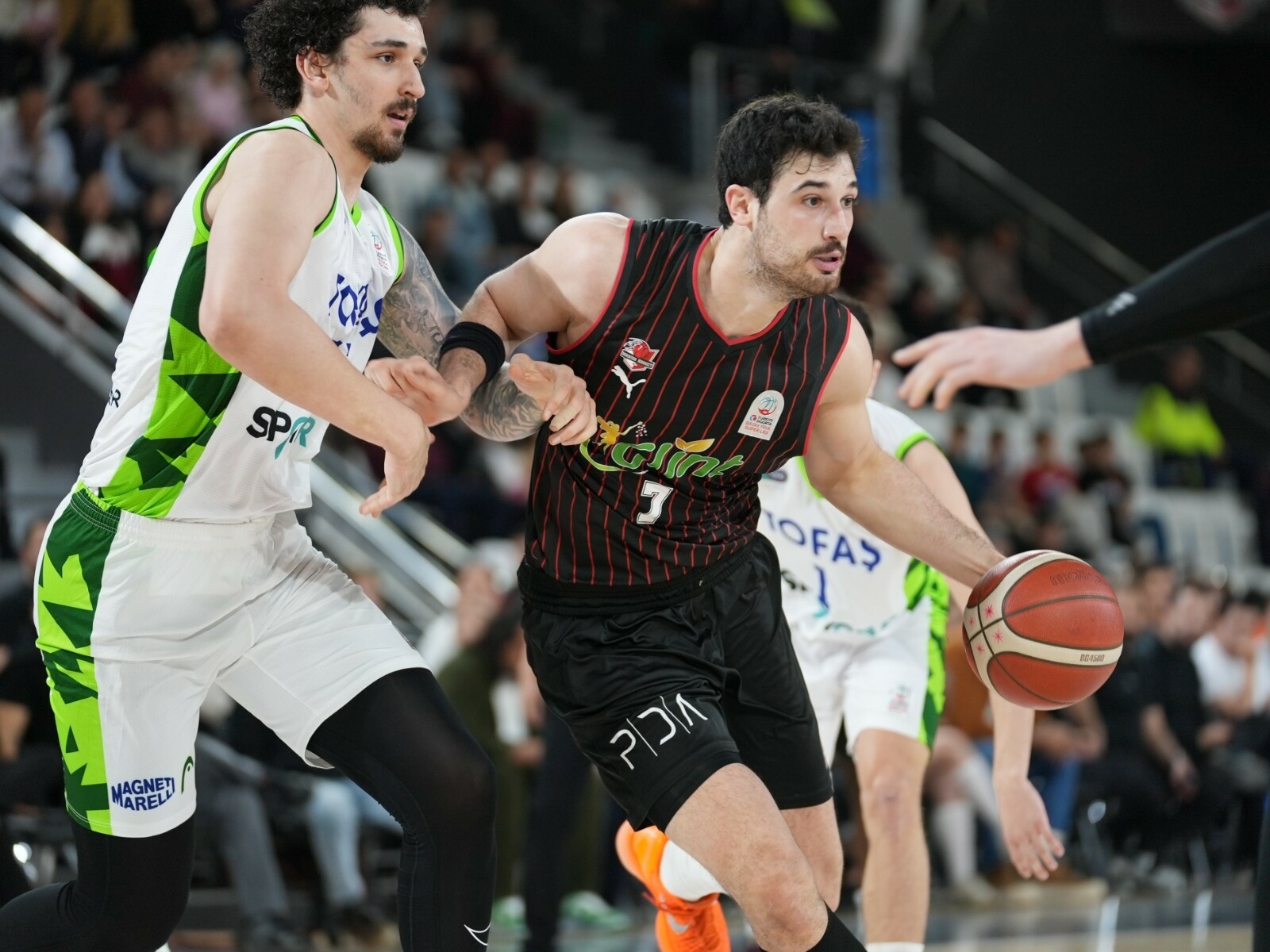 Türkiye Sigorta Basketbol Süper Ligi’nde geçtiğimiz hafta deplasmanda Galatasaray’ı 91-87