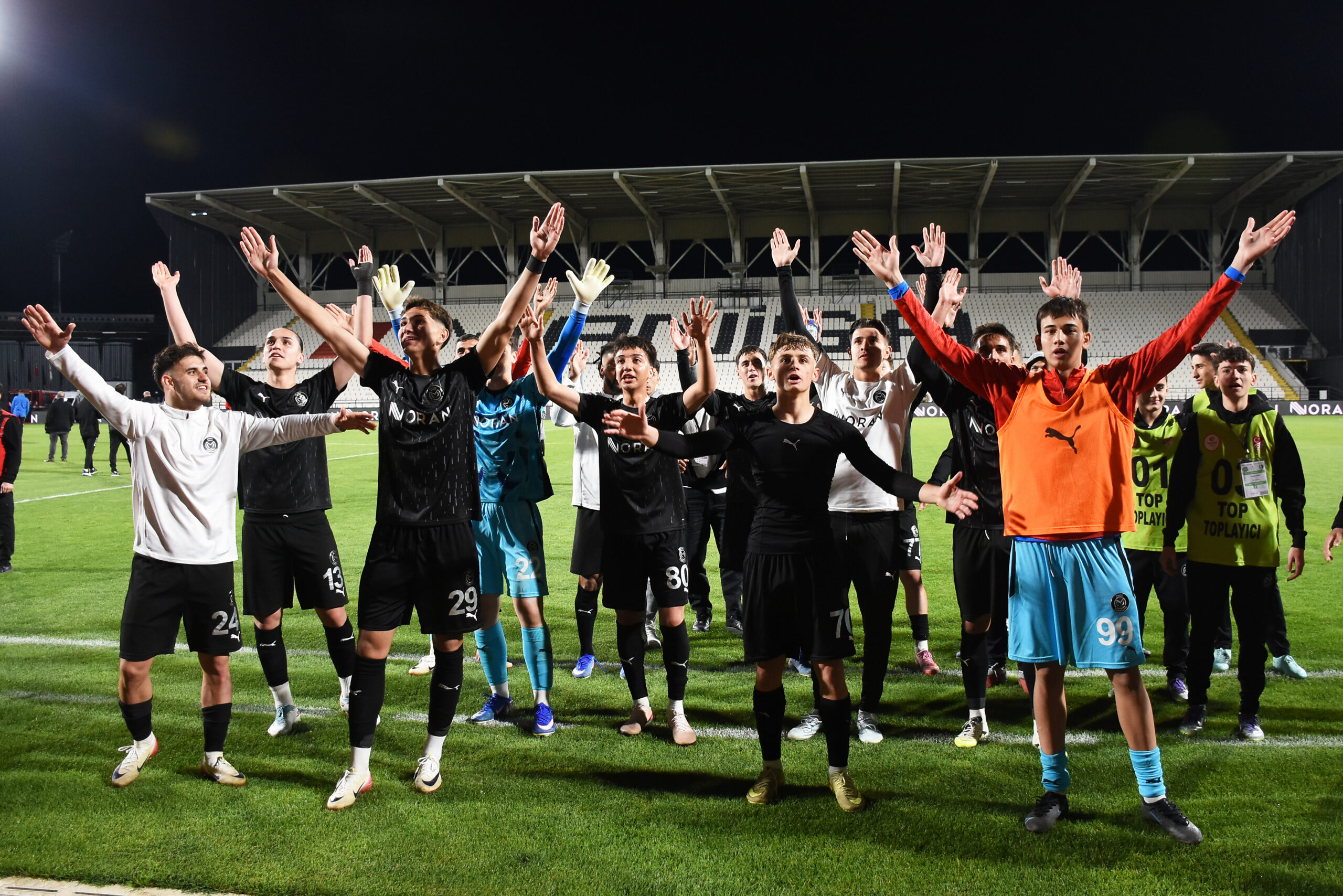 Trendyol 1’inci Lig’de play-off şansını geçtiğimiz hafta kaybeden Manisa Futbol