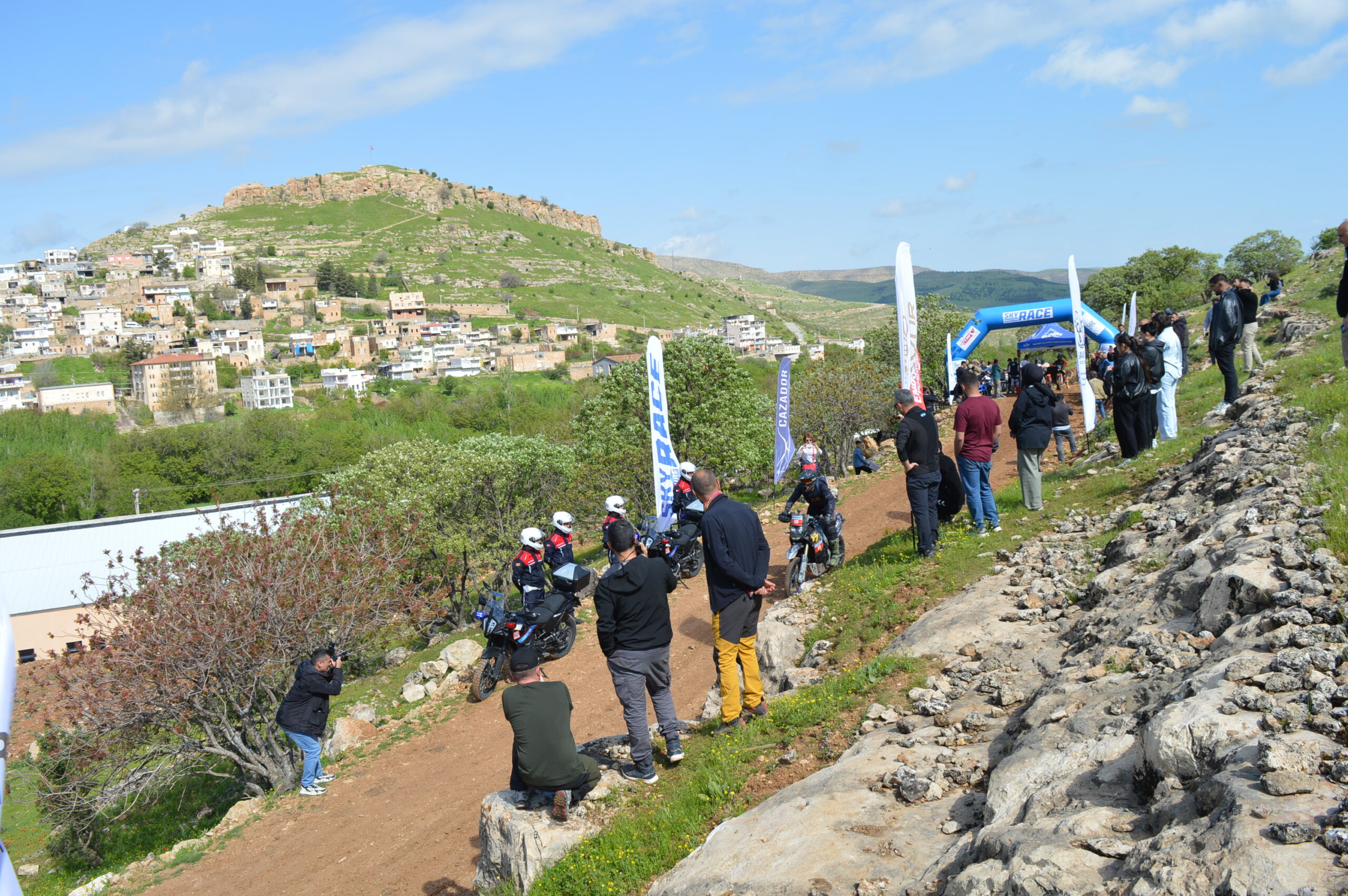 Mardin’in Savur ilçesinde bu yıl ilki düzenlenen ‘Sky Adventure’ etkinliği