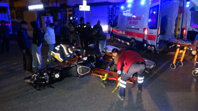 Edirne’nin Keşan ilçesinde, kamyonet ile motosikletin çarpışması sonucu meydana gelen