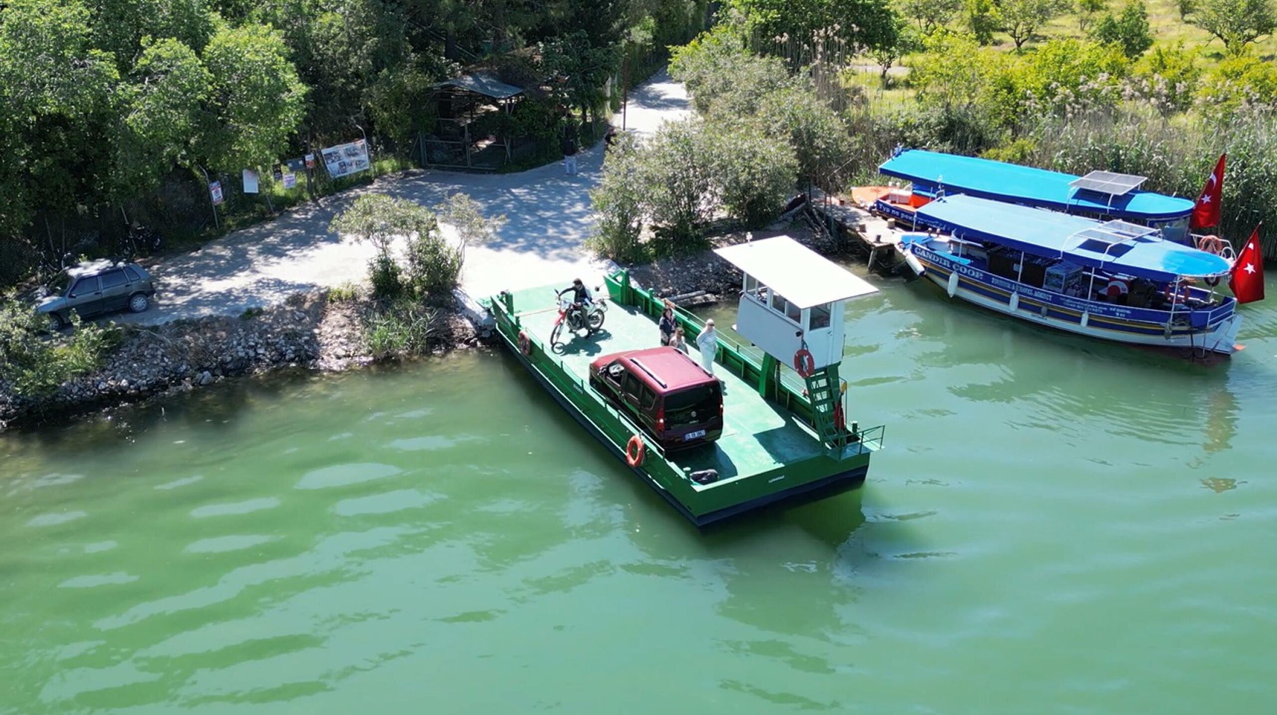 Muğla’nın dünyaca ünlü Dalyan Kanalı üzerinde Köyceğiz ile Ortaca ilçelerini