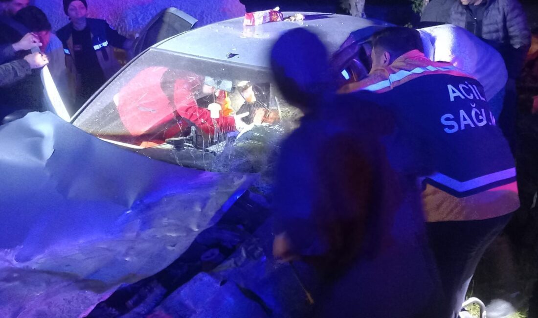Muş’ta sürücüsünün direksiyon hakimiyetini kaybetmesi sonucu takla atan otomobildeki 20