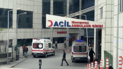 Gaziosmanpaşa’da sabah saatlerinde göğsünden bıçaklanan Kudret Özcan (21), ambulansla Seyrantepe’de