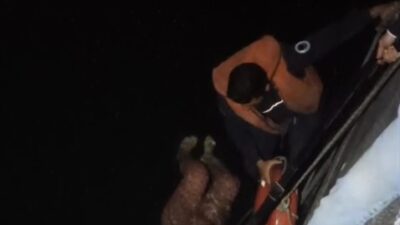 Adana’da Regülatör Köprü yakınlarında Seyhan Nehri’ne düşen bir kadın, itfaiye