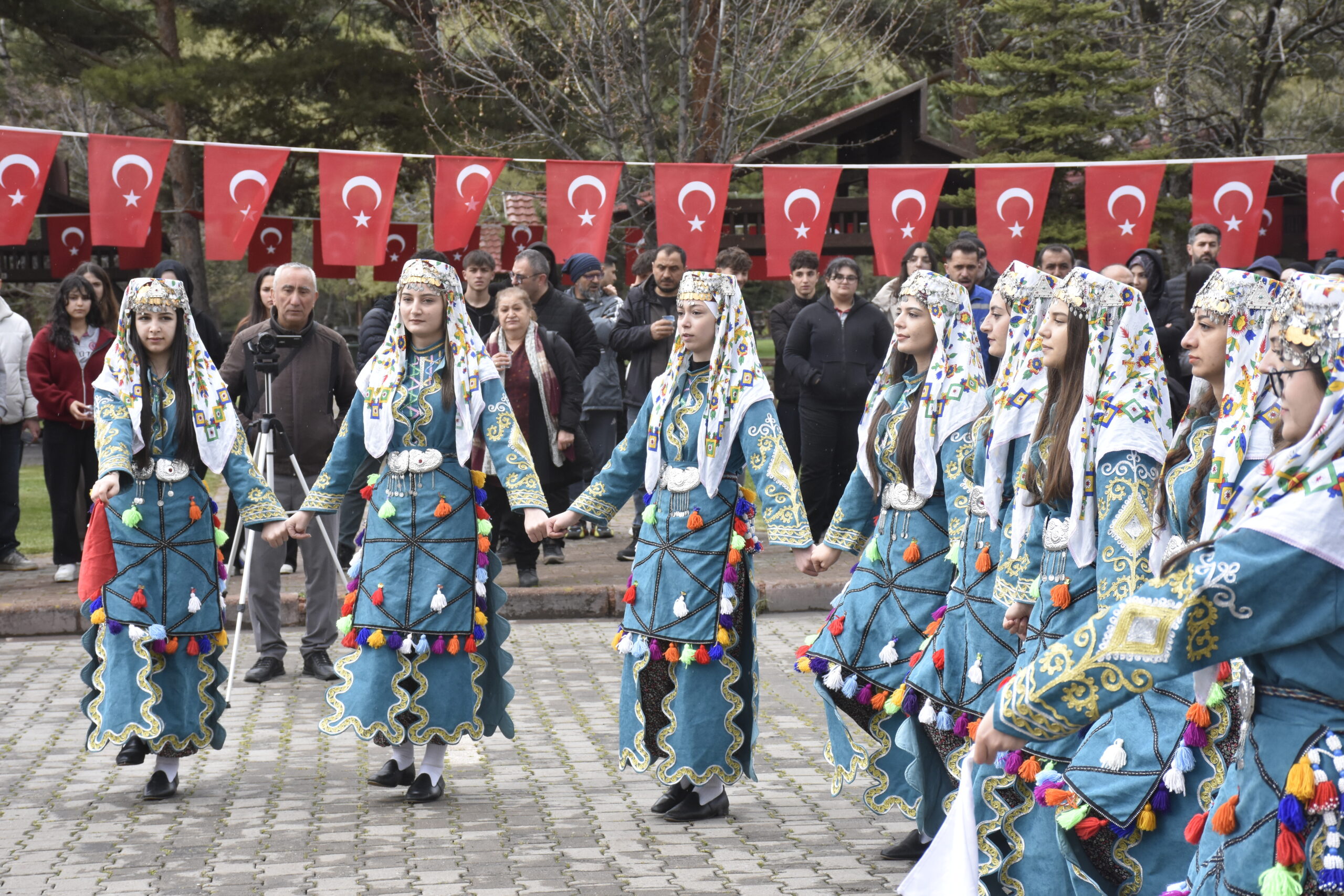 Sivas’ta baharın gelişini simgeleyen ve köklü bir gelenek olan Hıdırellez,