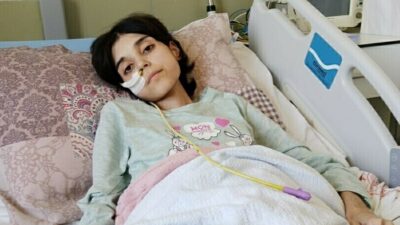 İZMİR’de ince bağırsak tümörü ameliyatı sonrası protein emilim bozukluğu yaşayan