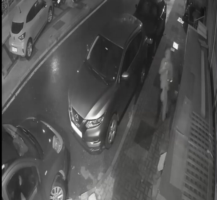 Üsküdar’da haraç istedikleri iş yerini kundaklamaya çalıştıkları iddia edilen 2