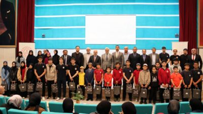 Yalova İmam Hatip Okulları arasında düzenlenen mesleki yarışmaların ödül töreni,