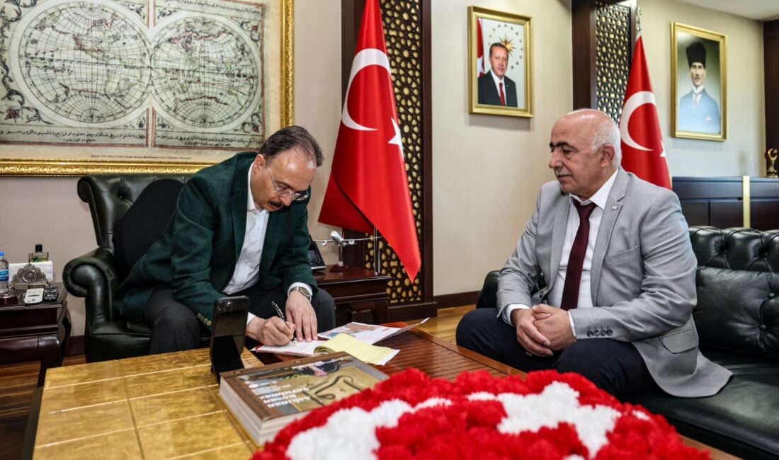 Siirt Valisi ve Belediye Başkan Vekili Dr. Kemal Kızılkaya, kurban