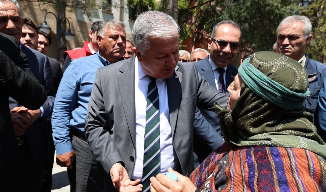 Aksaray Valisi Murat Duru, Sarıyahşi ilçesi ziyareti kapsamında esnaf ve