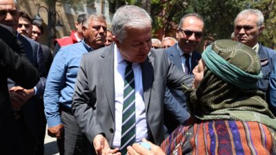 Aksaray Valisi Murat Duru, Sarıyahşi ilçesi ziyareti kapsamında esnaf ve