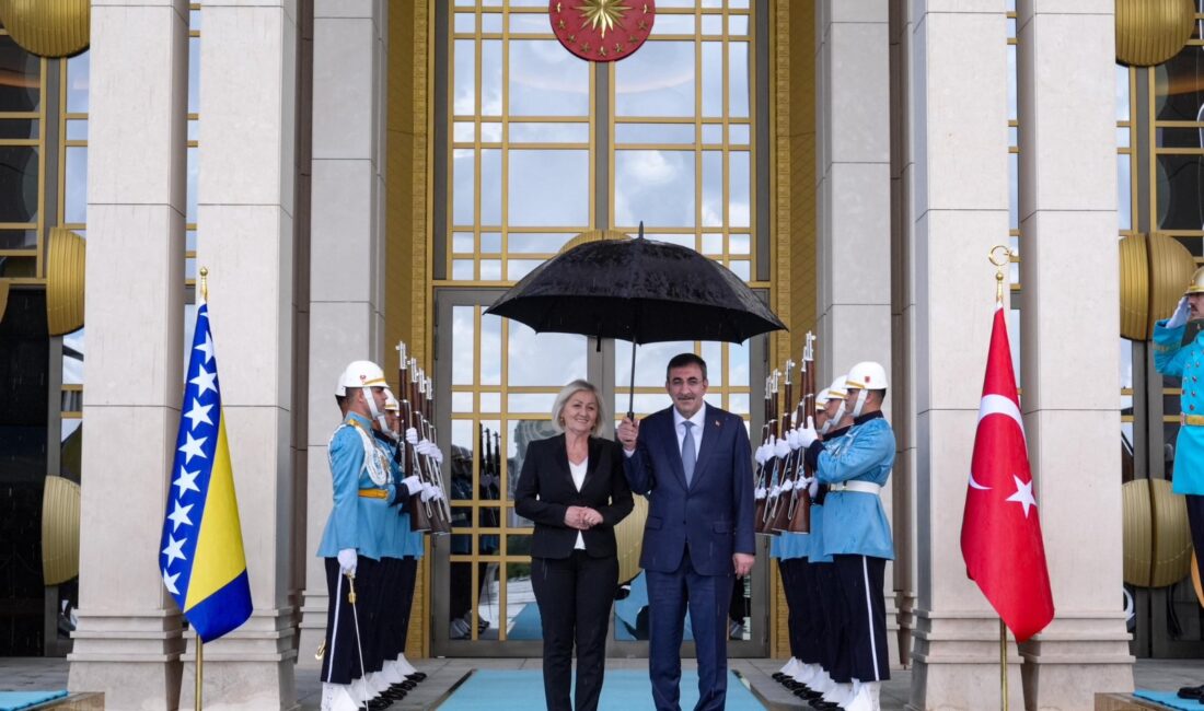 Cumhurbaşkanı Yardımcısı Cevdet Yılmaz, Bosna Hersek Başbakanı Boryana Krişto ve