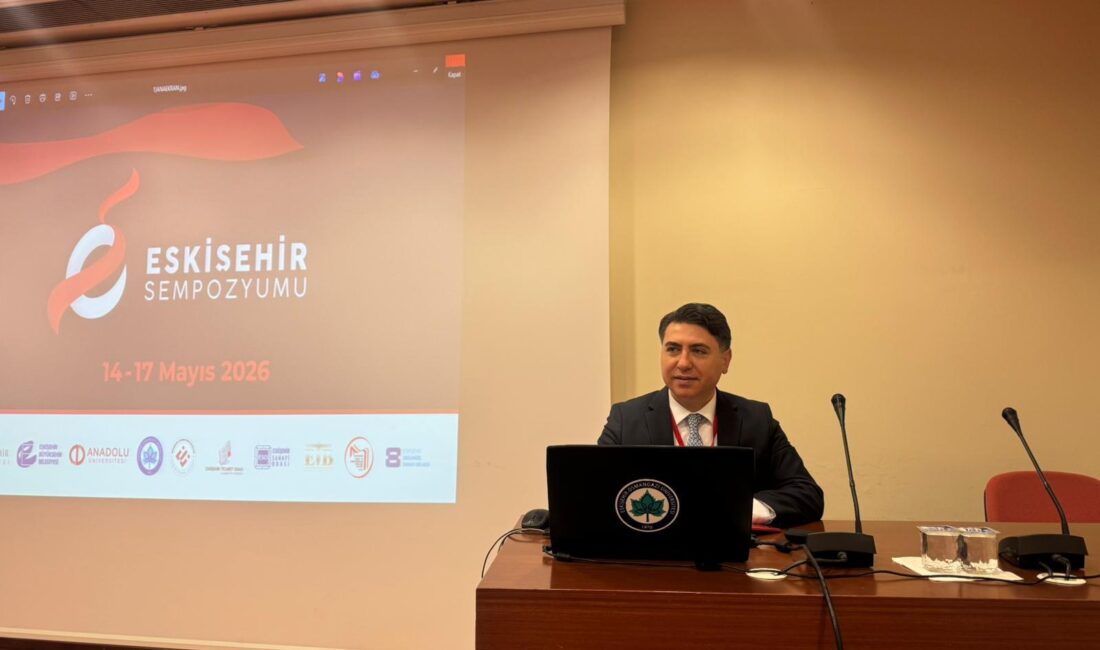 14-17 Mayıs tarihleri arasında Eskişehir’de düzenlenen sempozyumda, Anadolu Üniversitesi Edebiyat