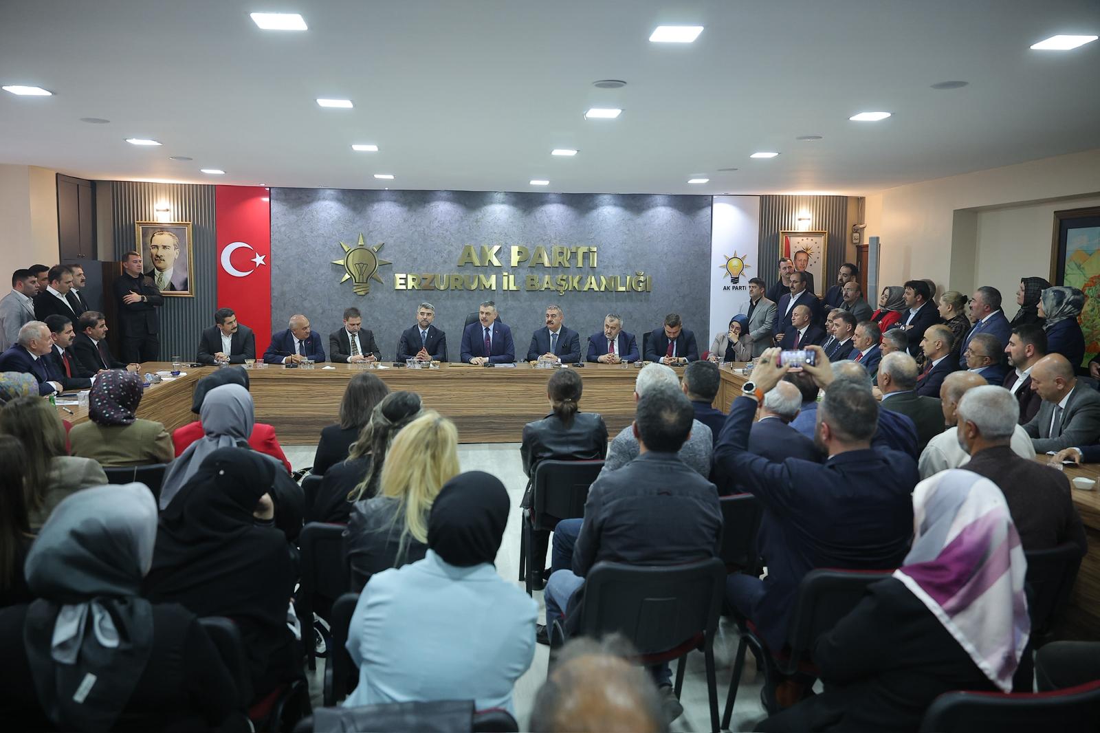 İçişleri Bakanı Mustafa Çiftçi, AK Parti Erzurum İl Başkanlığını ziyaret