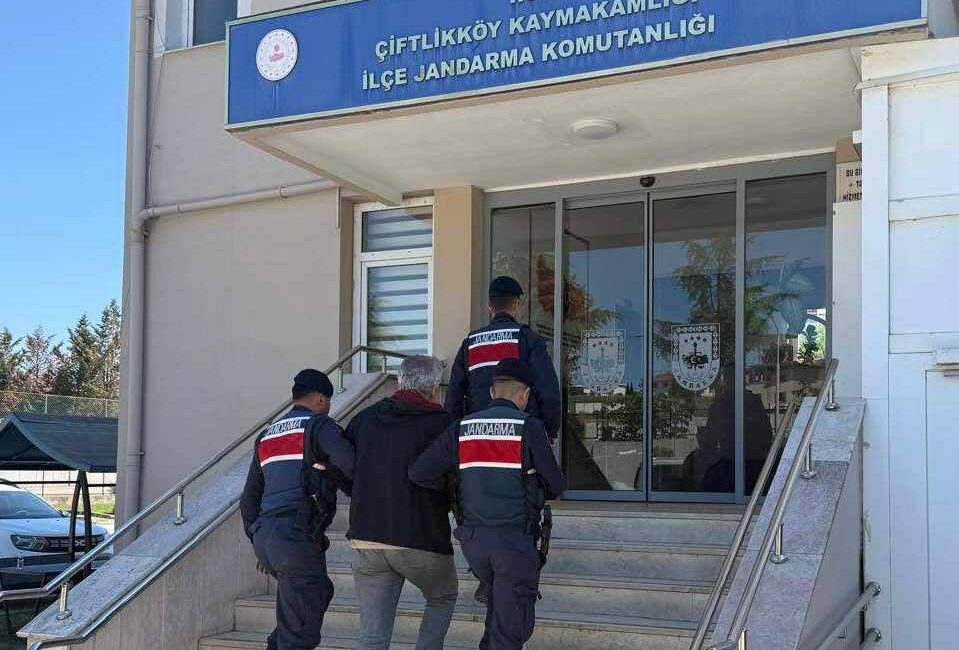 Yalova İl Jandarma Komutanlığı ekipleri, terör örgütü mensuplarının yakalanmasına yönelik