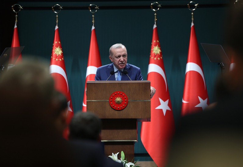 Cumhurbaşkanı Recep Tayyip Erdoğan, Cumhurbaşkanlığı Külliyesinde gerçekleştirilen Cumhurbaşkanlığı Kabinesi Toplantısı’nın