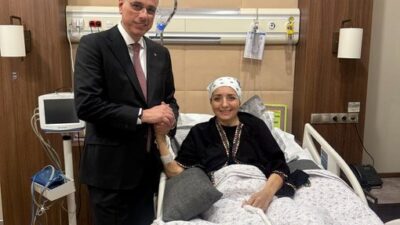 Sağlık Bakanı Kemal Memişoğlu, Cumhurbaşkanı Başdanışmanı Saadet Oruç’u tedavi gördüğü