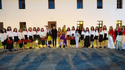 Tunceli’de Müzeler Haftası etkinlikleri kapsamında, “Gelenekten Geleceğe Öğretmen Korosu” müzik