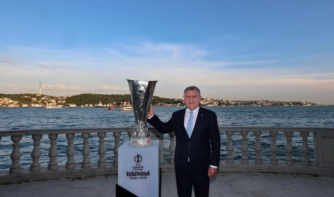 Gençlik ve Spor Bakanı Dr. Osman Aşkın Bak, UEFA Avrupa