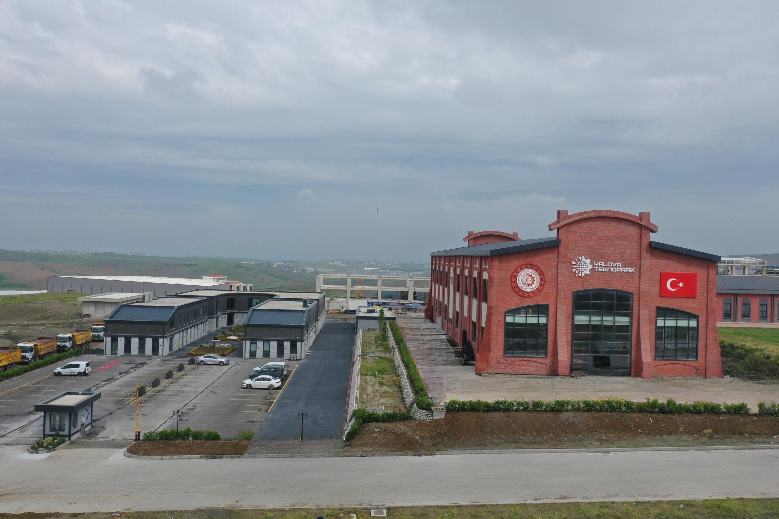 Yalova Makine İhtisas Organize Sanayi Bölgesi (OSB) bünyesinde faaliyetlerini yürüten