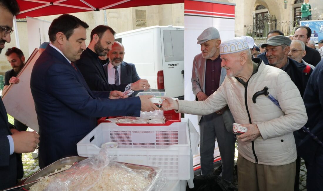  KÜTAHYA / TEKHA Kütahya Valisi Musa Işın, Cuma namazı