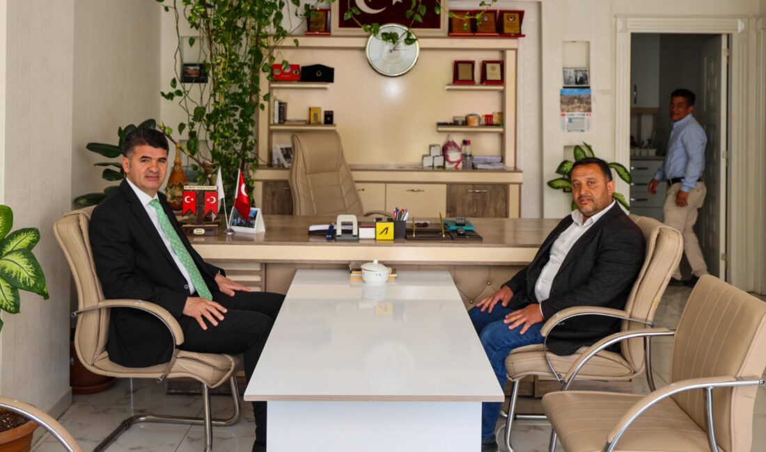  KİLİS / TEKHA Kilis Valisi, Cuma namazı sonrasında kent
