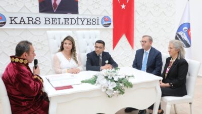  KARS / TEKHA Kars Valisi Ziya Polat ve eşi