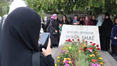 Türk düşünür, mutasavvıf ve şair Yunus Emre, vefatının 705’inci yıl