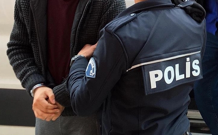 Van’da yasa dışı bahis kapsamında para transferine aracılık ettikleri belirlenen