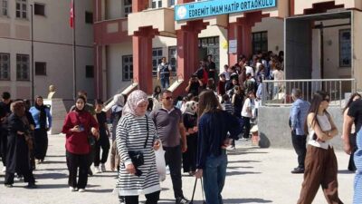 Van’da LGS kapsamında 18 bin 468 öğrenci sınav salonlarında ter
