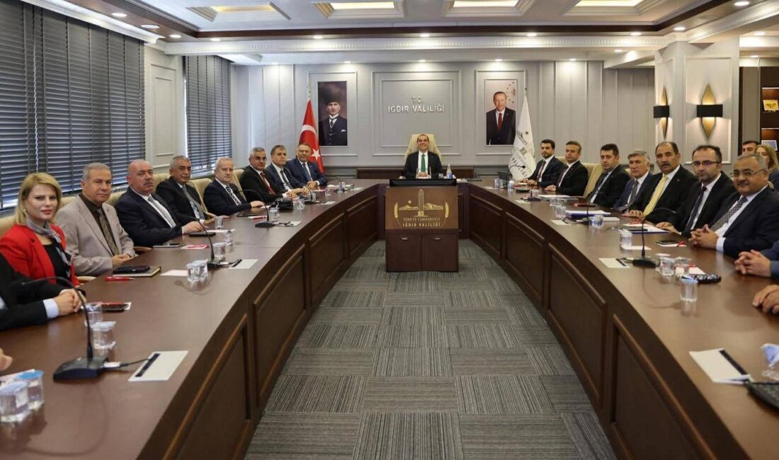 ​Iğdır Valisi M. Fırat Taşolar’ın başkanlığında gerçekleştirilen “İl Su Kurulu