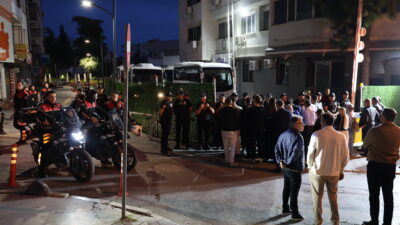 İzmir’in Buca Belediyesi’ne yönelik 6 ilde düzenlenen yolsuzluk operasyonunda, Buca
