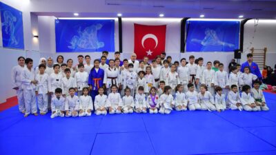 Fatih Belediyesi tarafından çocukların yaz tatilini daha verimli, sağlıklı ve