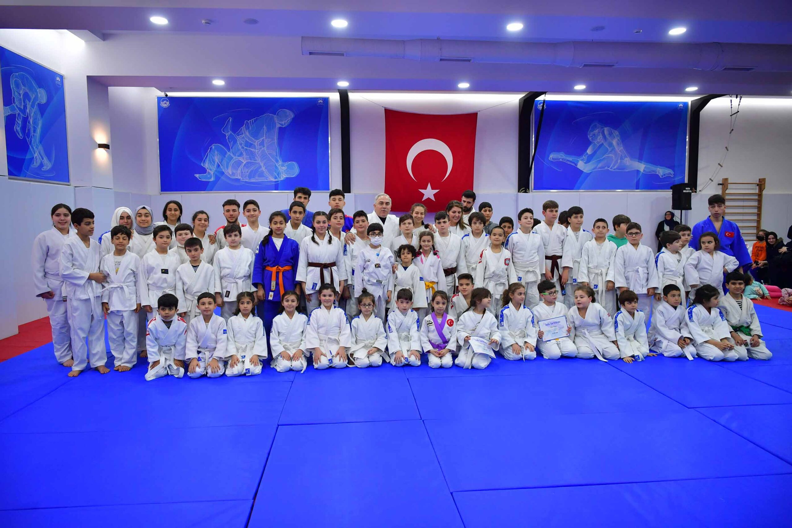 Fatih Belediyesi tarafından çocukların yaz tatilini daha verimli, sağlıklı ve