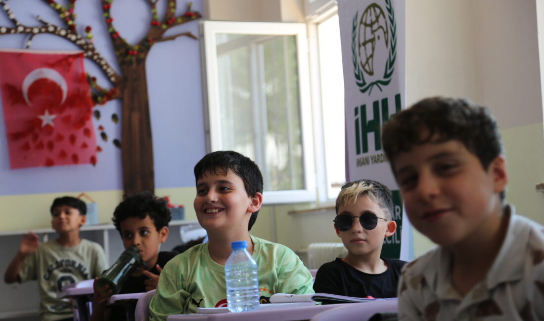 Genç İHH, ortaokul öğrencilerinin yaz tatillerini verimli geçirmeleri amacıyla bu